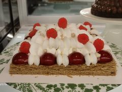 -潮一不贰·法式甜品·生日蛋糕·西式简餐(外滩店)