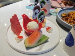 -水桶王国主题餐厅·聚会·生日派对·亲子活动·家庭套餐(亚龙湾希尔顿店)