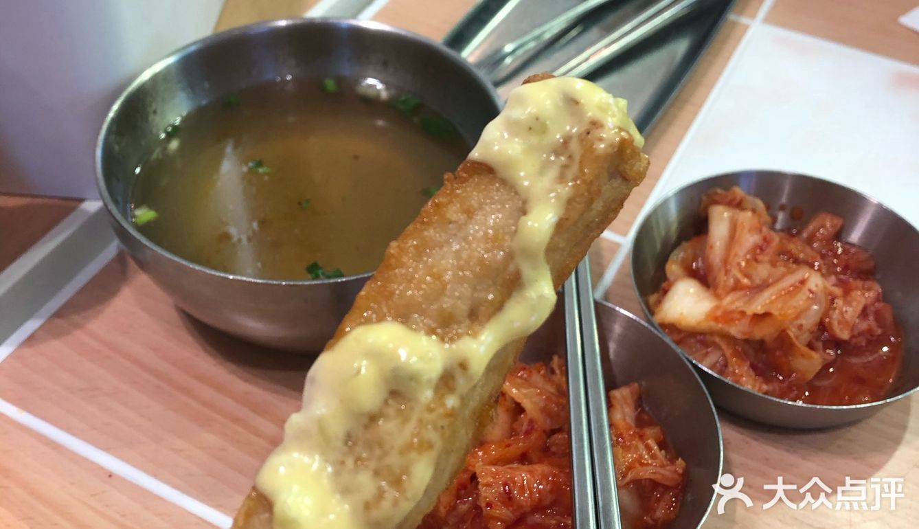 「芝士火腿辛拉面」他的火腿是像港式的午餐肉那样