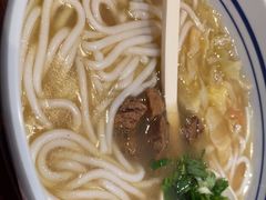 -鑫花溪牛肉米粉(东环大润发店)