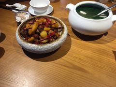 -隔壁老王·家常云南菜(花巷店)