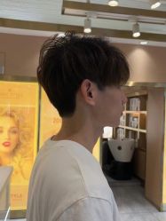 -一東造型烫发染发