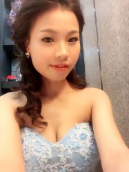 -现代经典婚纱摄影