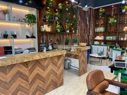 -PE SALON