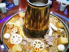 -炕锅羊肉土火锅面片大王