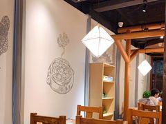 大堂-云海肴·汽锅鸡·云南菜(天山百盛优客店)