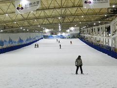 -乔波室内滑雪场