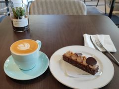 -Fridi Patisserie Cafe