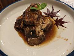 老烟台熏鲅鱼-邻海餐厅(烟台金沙滩英迪格酒店)