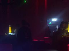 -AMS CLUB