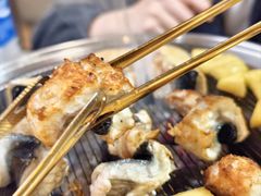 -围炉肉舍•炭烤活鳗•丹东海鲜烤肉(步行街店)