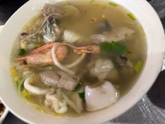 -六合夜市