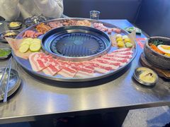 -哈哈碳都·牛肋条无限自助烤肉(台江万达店)