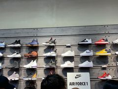 -ABC MART(心斎橋店)