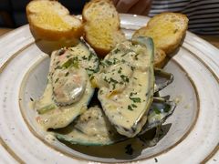 椰奶烩青口贝-HELLO 27 意面·沙拉·帕尼尼