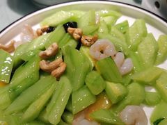-孙家外婆•长春地标美食新名片(吾悦广场店)