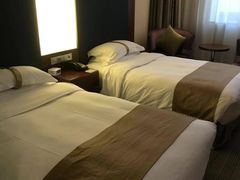 -上海浦东假日酒店