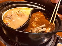 -亿诣蝎府炸酱面羊蝎子火锅(酷车小镇店)