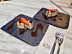 芝士慕斯蛋糕配朱古力醬&nbsp;-万泰丰(万兆丰中心店)