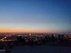 -鬼笑石后山停车场