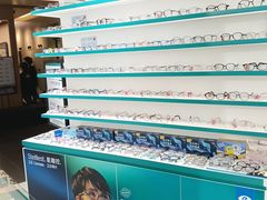 -美式眼镜·授权蔡司.依视路.尼康.豪雅.明月(南翔印象城店)