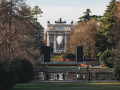 -文艺复兴百货(米兰大教堂广场店)