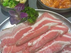 -围炉肉舍•炭烤活鳗•丹东海鲜烤肉(步行街店)