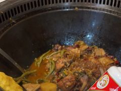 -哈尔滨烧烤·山河村铁锅炖(交大店)