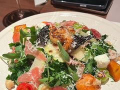 香煎鲜虾黑松露意大利火腿蔬菜沙拉-FOOOO CITY CLUB 孚乐里音乐西餐酒吧(来福士店)