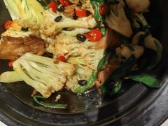 -八府香鸭·啫啫煲(华山路店)