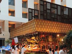 -朗丽兹自助餐厅