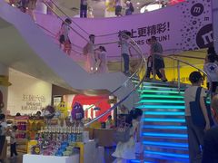-m豆巧克力世界(上海世茂广场店)