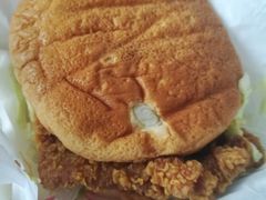 -麦当劳(乳山路店)