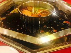-山城年华老火锅(玉林店)