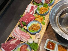 -明洞阿姨·韩式酱蟹烤肉·创意料理(三元桥店)