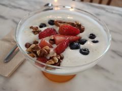 野莓核桃蜂蜜希腊酸奶-The Rug Cafe(王府中环店)