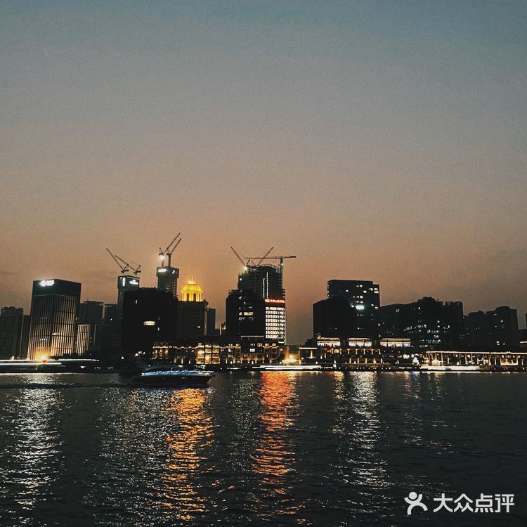 📸 拍照圣地｜滨江大道隐藏大片拍照点 艺仓美术馆