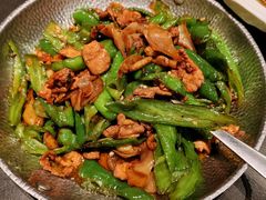 土辣椒肉炒肉-知楚•精致湖北菜(武商MALL店)