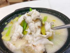 胡椒汤浸鱼-品香菜馆(旗峰路中侨大厦店)