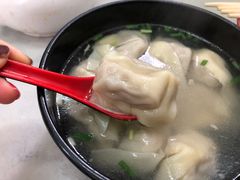 三鲜大馄饨-万寿斋(山阴路店)
