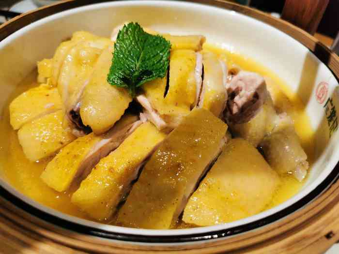 广笼记国民粤菜(白云万达店)-"[薄荷]环境:这里装修环境,很有特色,.