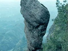-玻璃桥景区石牛寨