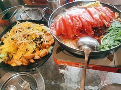 部队锅-MI WU FACTORY米屋美食工厂餐厅(绿地店)
