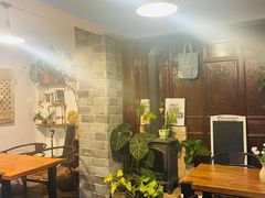 -蓝壁虎咖啡酒馆