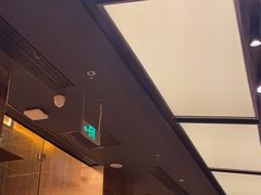 -钱小奴海鲜自助黑金店(杭州滨江龙湖店)