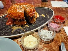 -Let'sBURGERplus·非常创意汉堡(三里屯店)