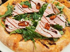 蘑菇pizza-WOLFGANG PUCK KITCHEN & BAR(迪士尼小镇店)