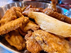 原味炸鸡和酱油鸡双拼-MI WU FACTORY米屋美食工厂餐厅(绿地店)