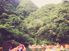 -安吉龙王山峡谷漂流