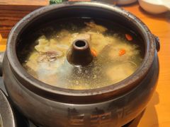 云海肴汽锅鸡-云海肴·汽锅鸡·云南代表菜(天山百盛优客店)